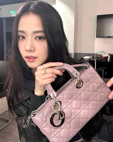 jisoo Dior bag